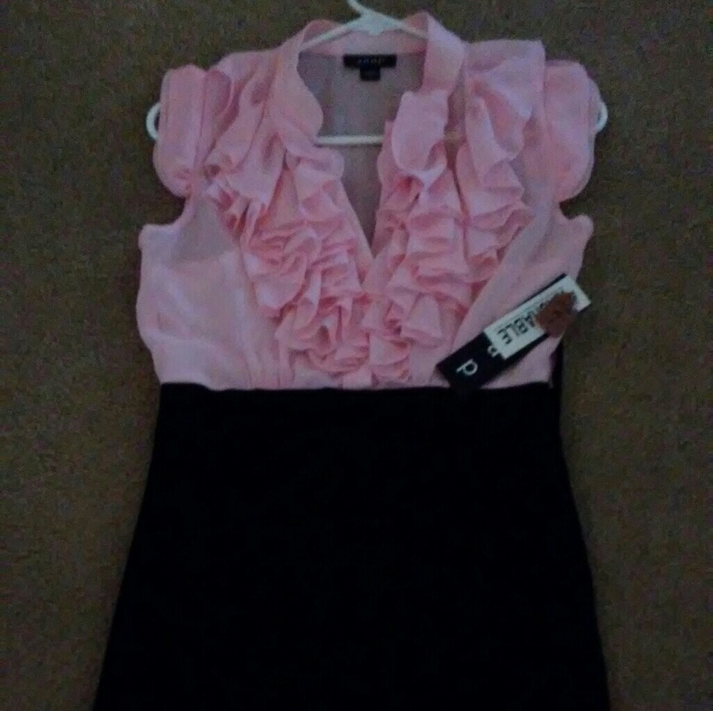 New sz 7 Ruffle pin up pencil dress